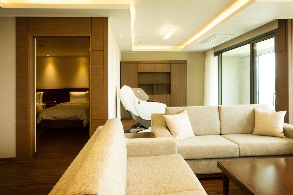 Uni Hotel Jeju Exterior photo