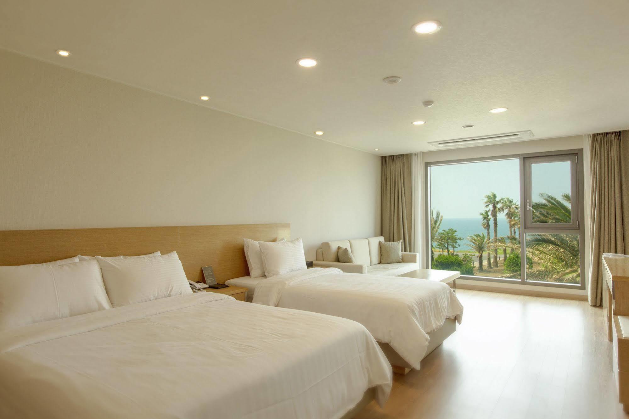 Uni Hotel Jeju Exterior photo